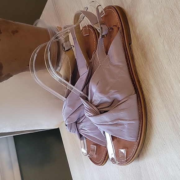 VELEZ For LEATHER LOVERS Lavender Leather Sandals - Picture 4 of 7